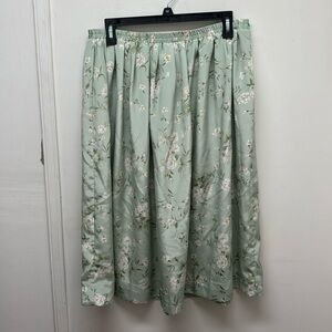 Leslie Fay Floral Skirt - Size 16